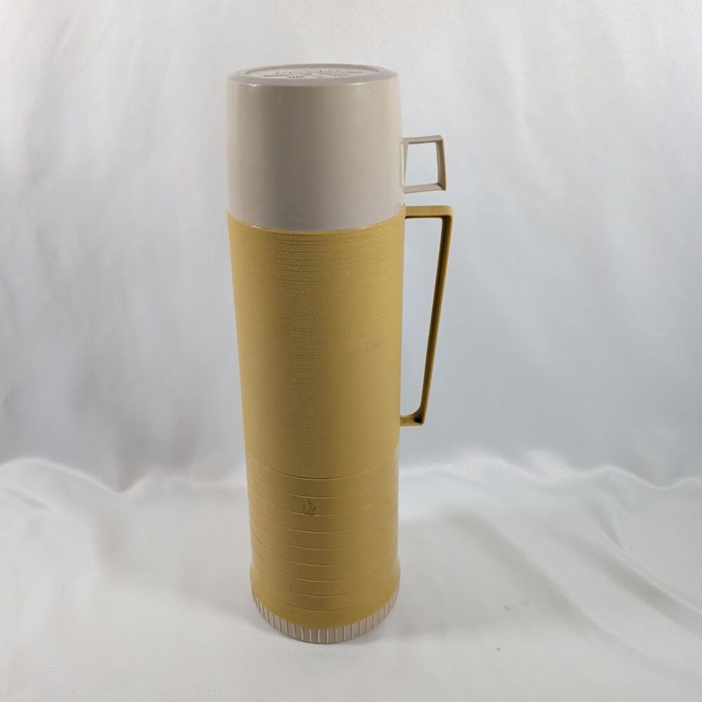 Vintage 1970s Thermos King-Seeley Yellow 1 Quart Vacuum Bottle 24F Complete